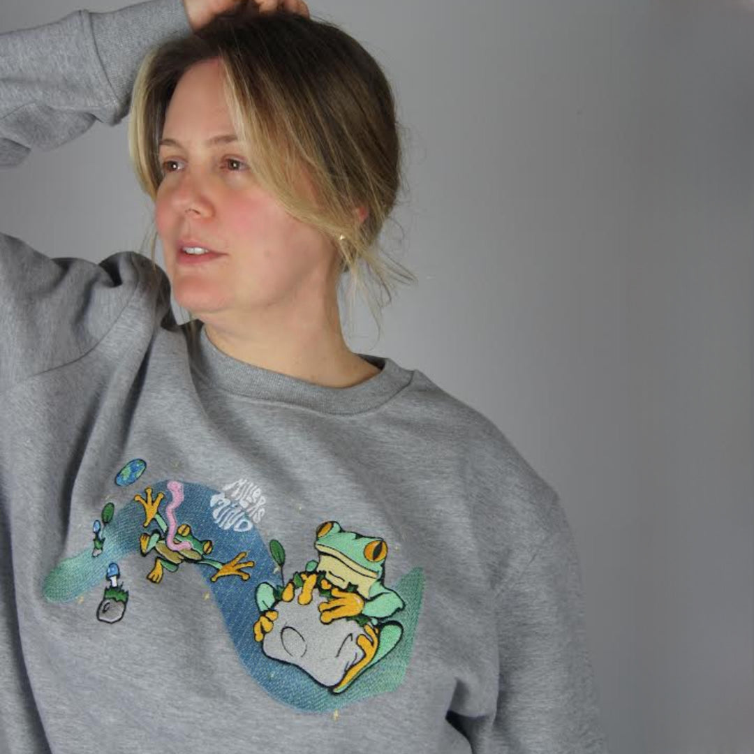 Space Frog Sweater - Grey - Sweatshirt - MillersMind - space-frog-sweater-grey - ["embroidery","handmade","organic","sweatshirt"]