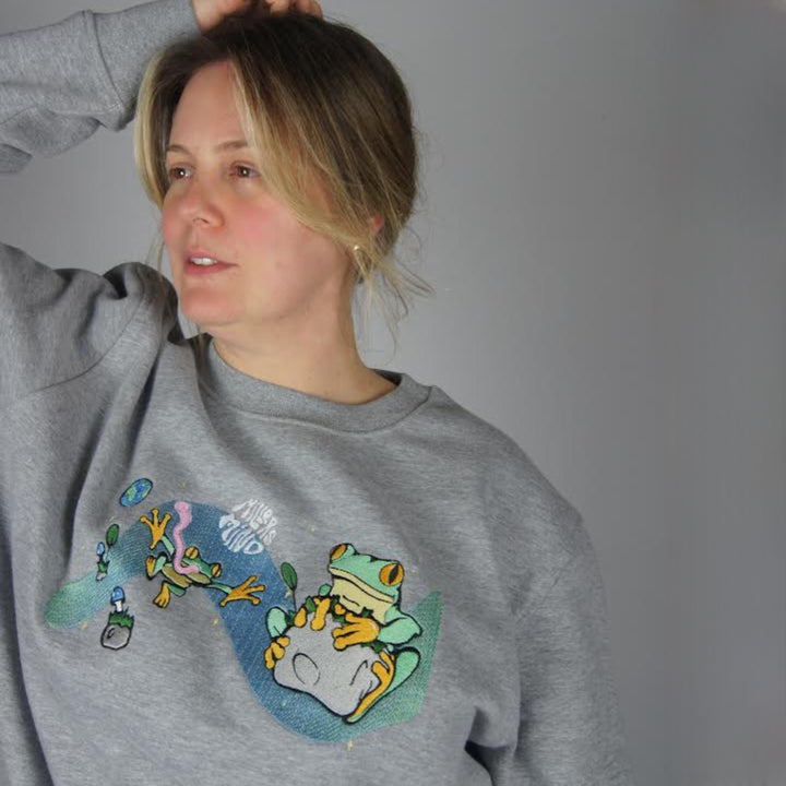 Space Frog Sweater - Grey - Sweatshirt - MillersMind - space-frog-sweater-grey - ["embroidery","handmade","organic","sweatshirt"]