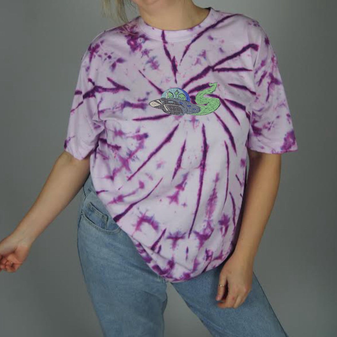 UFO Tee - Out Of This World - T-shirt - MillersMind - ufo-deep-space - []
